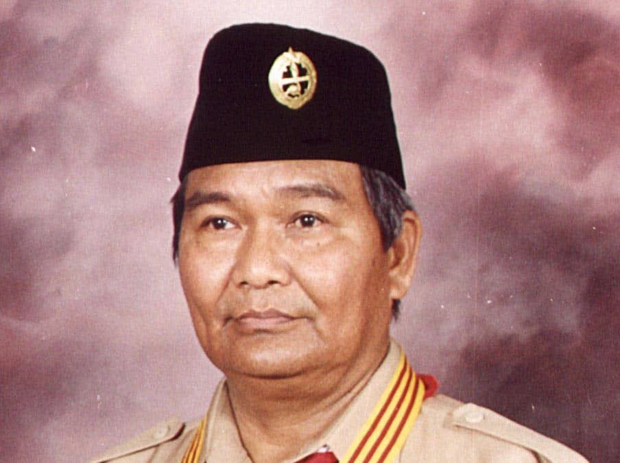 Ketika Kak Azrul Azwar Ikut Tidur di Camp Relawan Pramuka Ketika Kak Azrul Azwar Ikut Tidur di Camp Relawan Pramuka