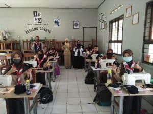 Foto bersama disela-sela kunjungan di Gudep MAN 2 Banjarnegara. (15/9/2020)