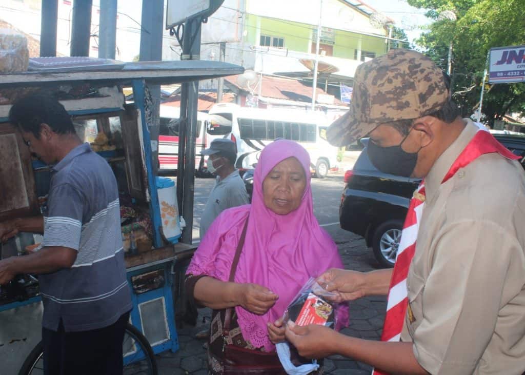 SERENTAK, Pramuka Se-Jateng bagi masker bertepatan dengan peringatan Hari Kesaktian Pancasila SERENTAK, Pramuka Se-Jateng bagi masker bertepatan dengan peringatan Hari Kesaktian Pancasila