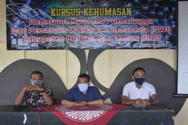 Humas dan Protokol Kwarcab Bekerjasama PWI Purbalingga Gelar Pelatihan Jurnalistik untuk Pramuka Humas dan Protokol Kwarcab Bekerjasama PWI Purbalingga Gelar Pelatihan Jurnalistik untuk Pramuka
