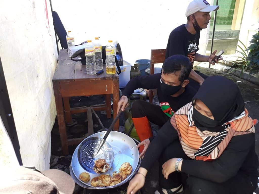 Pramuka Peduli dan Ubaloka Kwarcab Purbalingga Siap Siaga di Dapur Umum Bencana Banjir Pramuka Peduli dan Ubaloka Kwarcab Purbalingga Siap Siaga di Dapur Umum Bencana Banjir