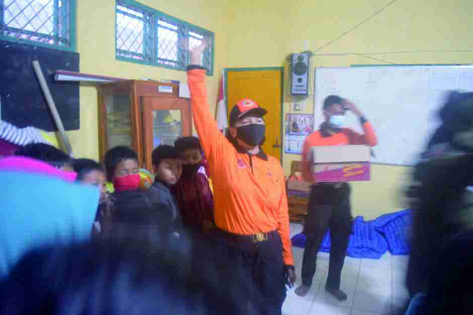 Kwarda Jateng Gelar Trauma Healing di Tempat Pengungsian Tanah Bergerak Dusun Pagersari Purbalingga Kwarda Jateng Gelar Trauma Healing di Tempat Pengungsian Tanah Bergerak Dusun Pagersari Purbalingga
