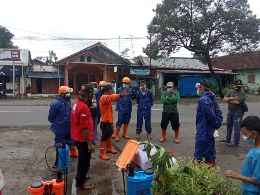 Pramuli Kwarcab Purbalingga Berkolaborasi Bersama Pemuda Al Ittihad Karangmanyar Gelar Edukasi Prokes Covid-19 Pramuli Kwarcab Purbalingga Berkolaborasi Bersama Pemuda Al Ittihad Karangmanyar Gelar Edukasi Prokes Covid-19