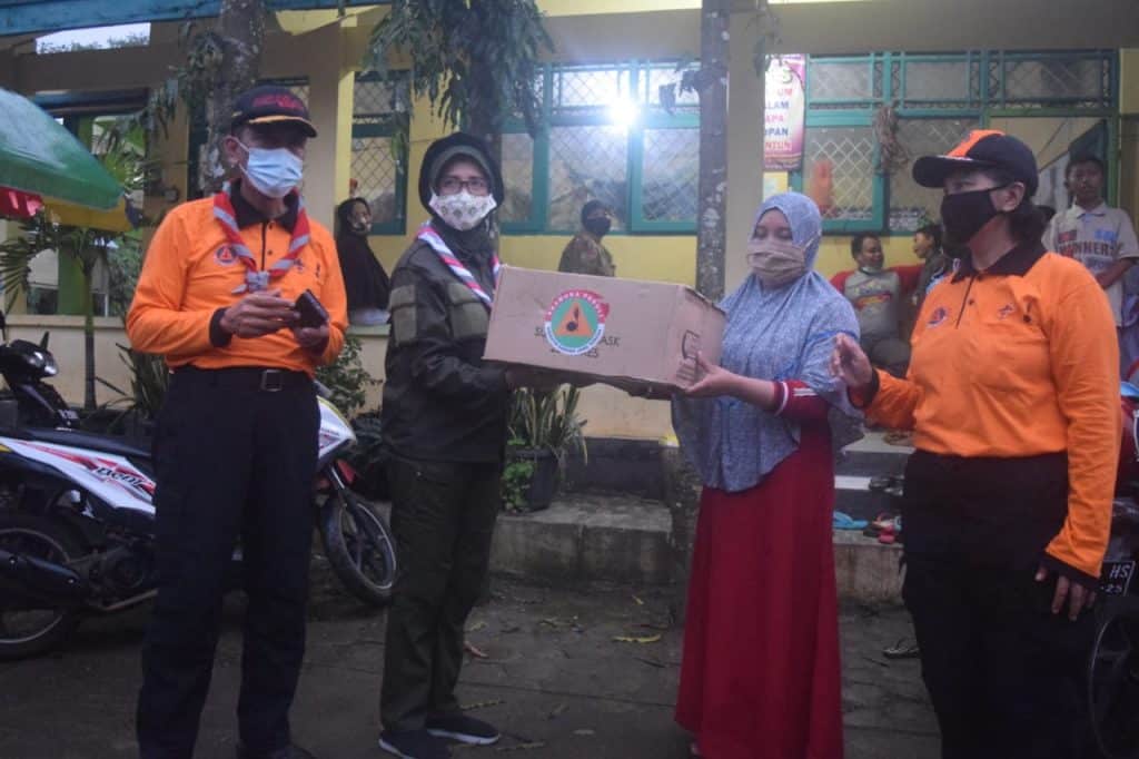 Kwarda Jateng Serahkan Bantuan untuk Pengungsi Bencana Alam di Kwarcab Purbalingga