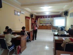 KWARCAB GROBOGAN GELAR WORKSHOP UNTUK CALON PENGURUS DEWAN KERJA. – KWARTIR CABANG GROBOGAN Kak Mukhamad Luthfi menyampaikan materi Pembinaan Pramuka Penegak