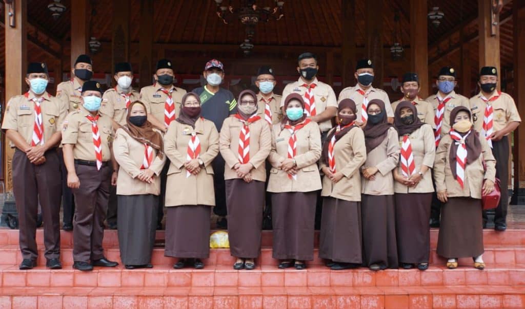 Bidang Binawasa Juara I Lomba Kwarcab Tergiat Papan Madya Kwarda Jateng Bidang Binawasa Juara I Lomba Kwarcab Tergiat Papan Madya Kwarda Jateng