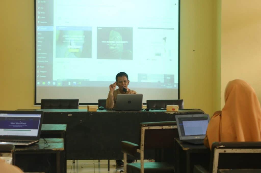Bidang Humas dan Protokol Kwarcab Purbalingga Fasilitasi Website Kwarran dan Saka