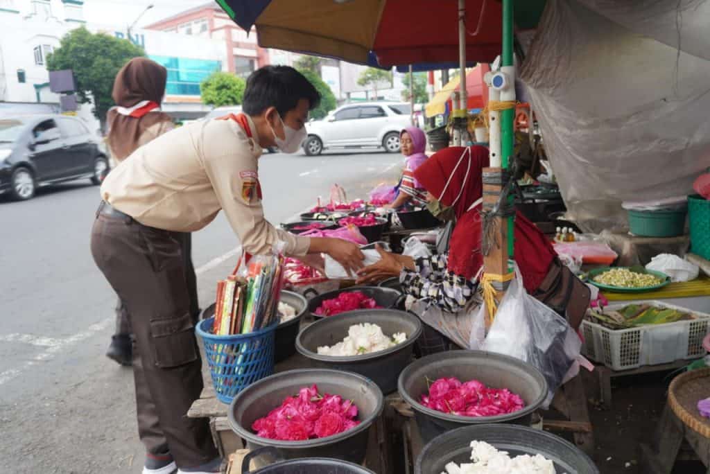 Jangan Kendor Taat Prokes, Pramuka Peduli SMPN 2 Boyolali Berbagi Makser & Takjil Gratis – KWARTIR CABANG BOYOLALI Jangan Kendor Taat Prokes, Pramuka Peduli SMPN 2 Boyolali Berbagi Makser & Takjil Gratis – KWARTIR CABANG BOYOLALI