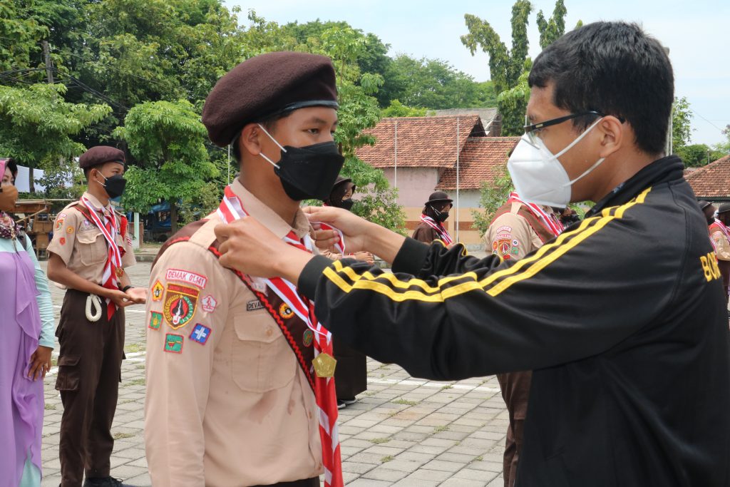 Didampingi Orang Tua, 172 Anggota Dikukuhkan Menjadi Pramuka Garuda – Demak Pramuka Jateng Didampingi Orang Tua, 172 Anggota Dikukuhkan Menjadi Pramuka Garuda – Demak Pramuka Jateng