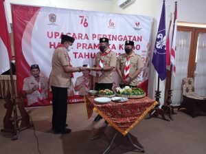 Upacara Peringatan Hari Pramuka Ke 60 Tahun, Tetap Berkarya Dalam Situasi Apapun ! Upacara Peringatan Hari Pramuka Ke 60 Tahun, Tetap Berkarya Dalam Situasi Apapun !
