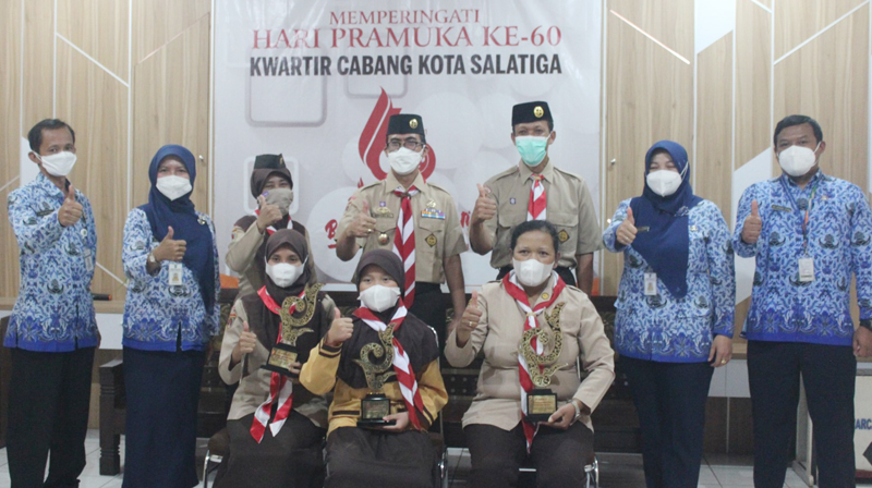 Kwarcab Kota Salatiga Menerima Penghargaan Juara 3 Pengelolaan Website Tingkat Kwarcab Se-Jawa Tengah Kwarcab Kota Salatiga Menerima Penghargaan Juara 3 Pengelolaan Website Tingkat Kwarcab Se-Jawa Tengah