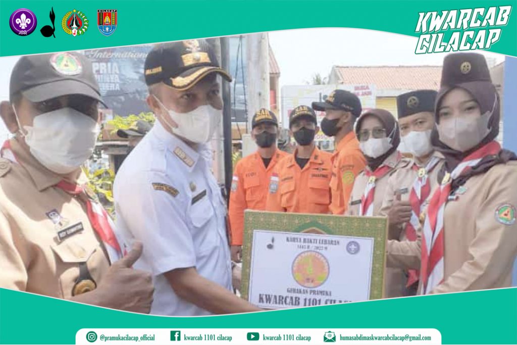 Bupati cilacap beserta pimpinan kwarcab cilacap sambangi posko karya bhakti lebaran pramuka Bupati cilacap beserta pimpinan kwarcab cilacap sambangi posko karya bhakti lebaran pramuka