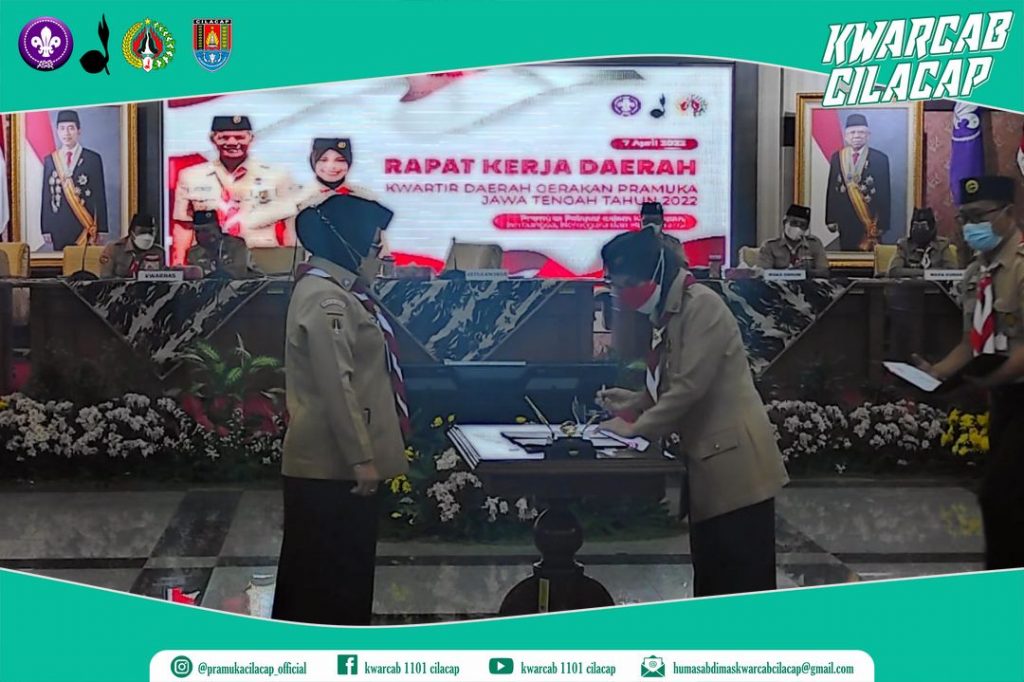 Pimpinan Kwarcab Cilacap menghadiri RAKERDA di Gedung Gradhika Bhakti Praja Pimpinan Kwarcab Cilacap menghadiri RAKERDA di Gedung Gradhika Bhakti Praja