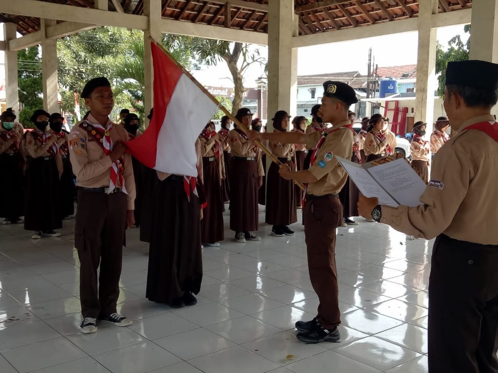 Keren, 46 anggota pramuka penggalang SMP/ MTs dilantik pramuka garuda