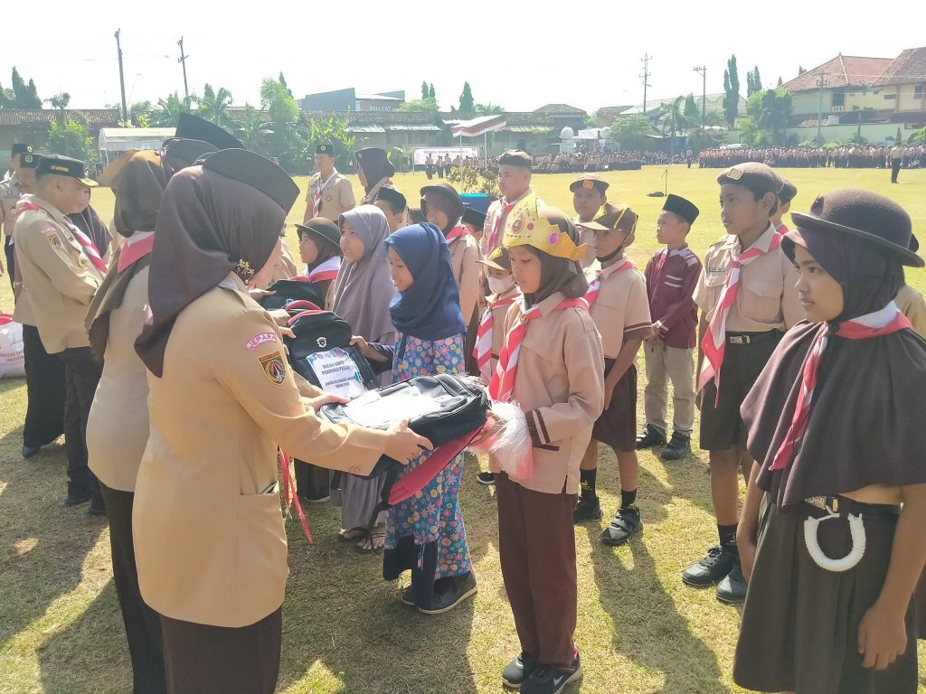 Kwarcab Jepara Santuni Yatama saat Hari Pramuka ke-61 Tahun 2022 Kwarcab Jepara Santuni Yatama saat Hari Pramuka ke-61 Tahun 2022