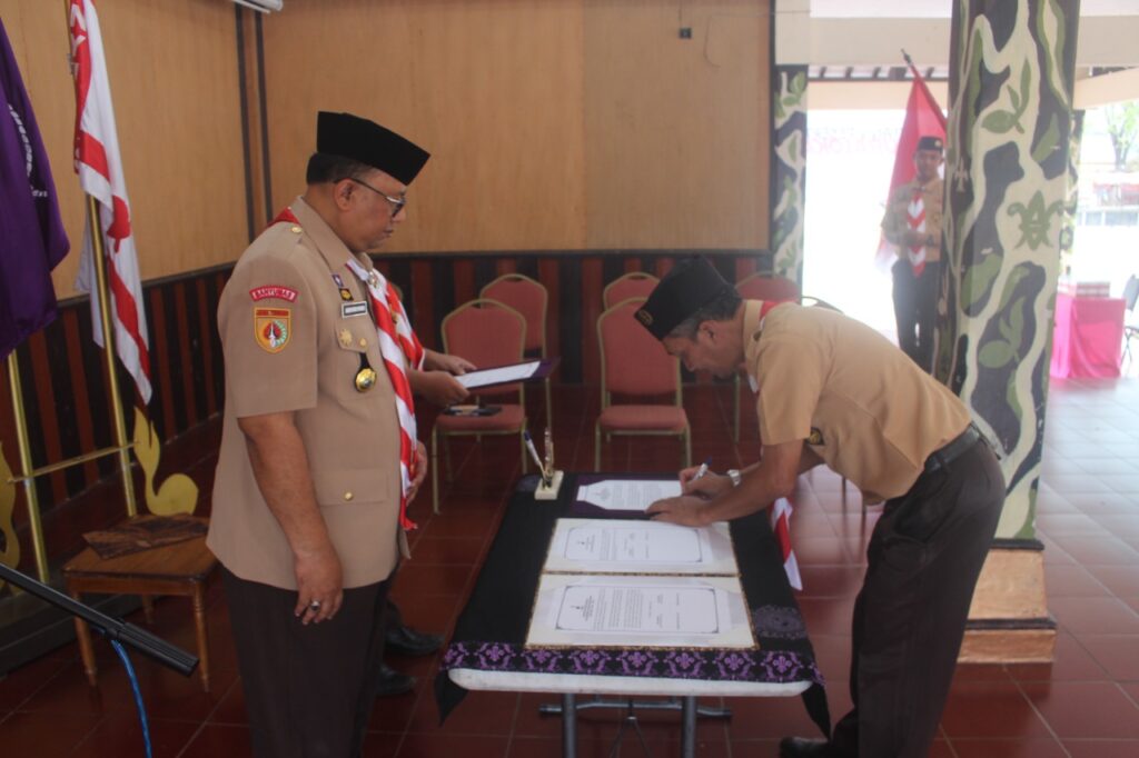 10 (sepuluh) Pengurus Kalpavriksha Pustaka Kwarcab Banyumas masa bakti 2022-2026 dilantik 10 (sepuluh) Pengurus Kalpavriksha Pustaka Kwarca Banyumas masa bakti 2022-2026 dilantik