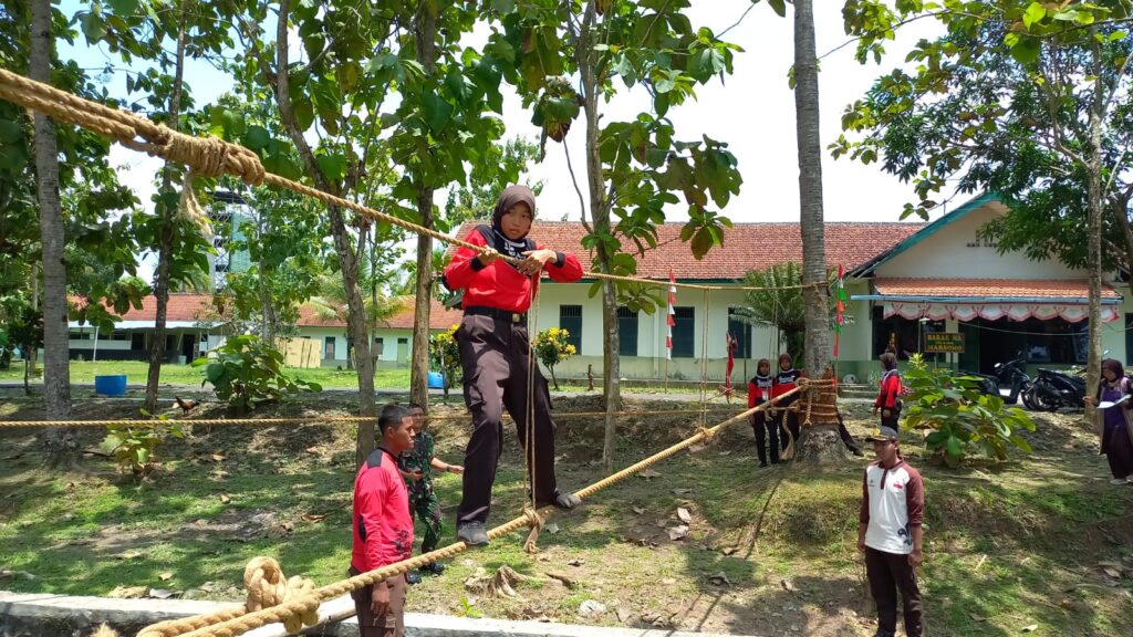 Keseruan halang rintang LT 2 Kwarran Wangon