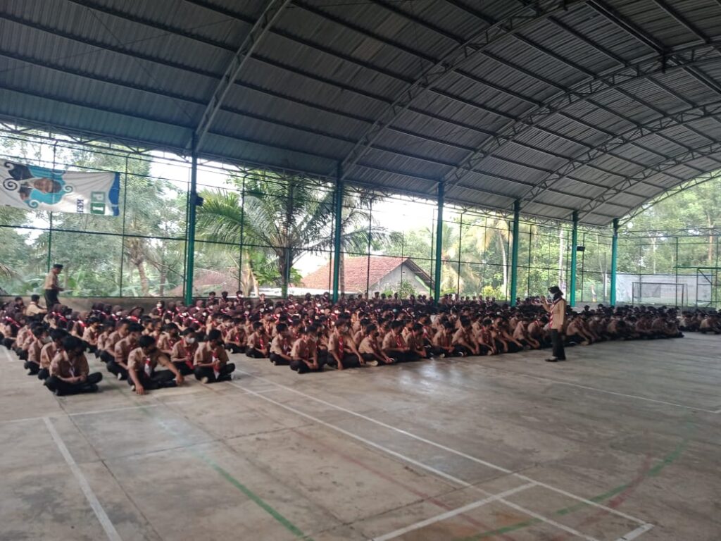 Pangkalan SMP Negeri 2 Rawalo Gelar Persami Pangkalan SMP Negeri 2 Rawalo Gelar Persami