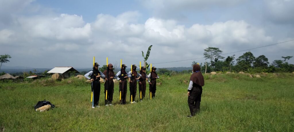 Regu Kenanga SMPN 1 Kedungbanteng mengikuti Training Camp 2 Persiapan LT III Regu Kenanga SMPN 1 Kedungbanteng mengikuti Training Camp 2 Persiapan LT III