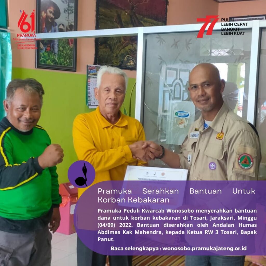 Pramuka Serahkan Bantuan Bagi Korban Kebakaran di Jaraksari