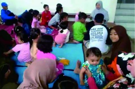 KWARCAB PURBALINGGA – Pramuka Peduli Purbalingga Berikan Trauma Preventing untuk Anak Pengungsi Desa Siwarak Pramuka Peduli Purbalingga Berikan Trauma Preventing untuk Anak Pengungsi Desa Siwarak