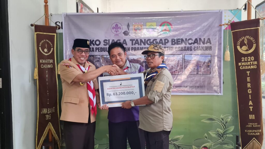 Penyerahan Bantuan Pramuka Peduli Gempa Cianjur