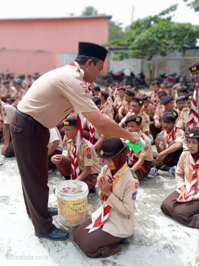 Pelantikan Bantara di SMA dan SMK PGRI Wirosari Pelantikan Bantara di SMA dan SMK PGRI Wirosari