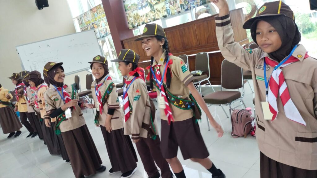 Cetak Calon Pemimpin Muda, Kwarcab Demak Gelar Dianpinrung – Demak Pramuka Jateng Cetak Calon Pemimpin Muda, Kwarcab Demak Gelar Dianpinrung – Demak Pramuka Jateng