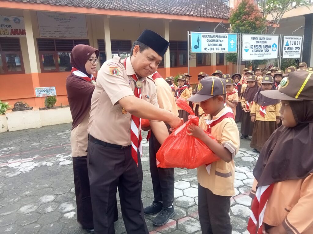 MEMPERINGATI BADEN POWELL, KA KWARAN TOROH MOBILISASI ANGGOTA BERBAKTI MEMPERINGATI BADEN POWELL, KA KWARAN TOROH MOBILISASI ANGGOTA BERBAKTI