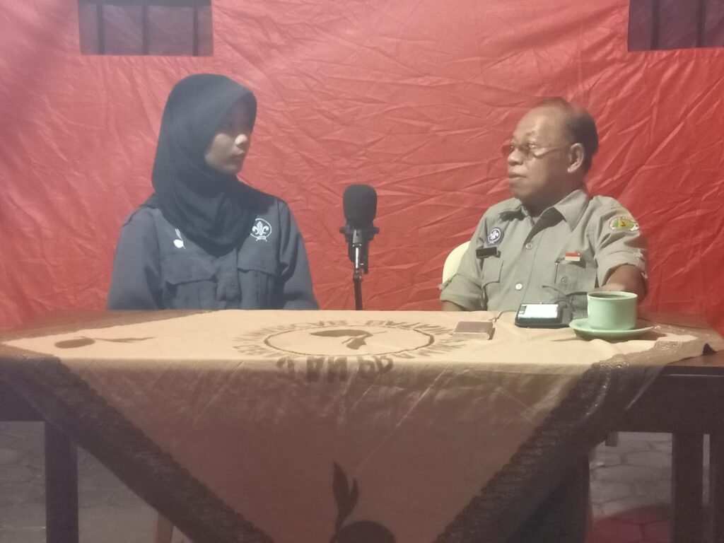 Ketua Kwarcab Batang ngobrol Live Giat bakti Lebaran