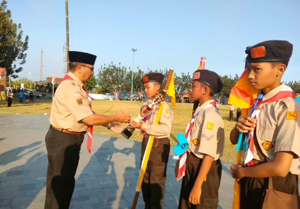 Regu Elang SDN 1 Sudagaran Juara 1 Galang Tangguh Kwarran Banyumas – KWARCAB BANYUMAS