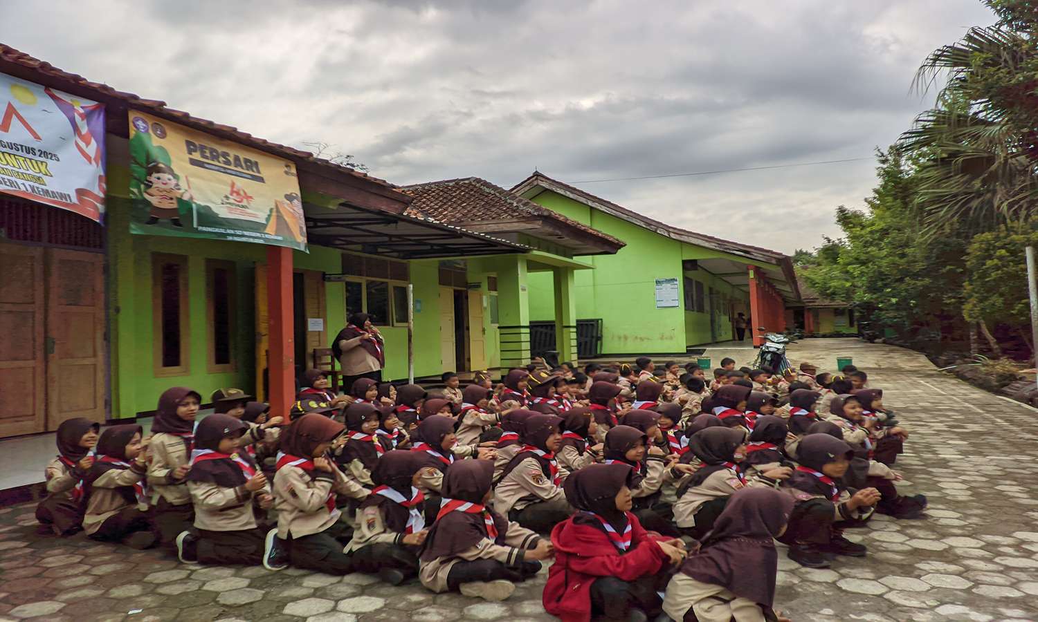 Semarak Hari Pramuka, Pangkalan SD Negeri 1 Kemawi gelar Persari