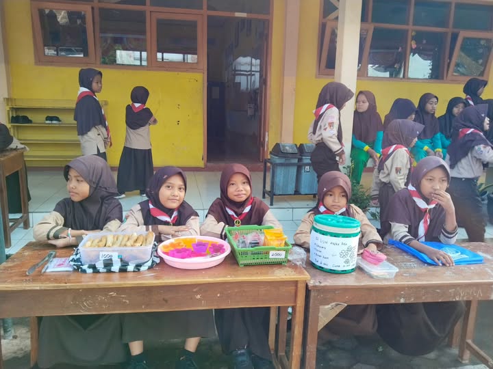 Bazar Siaga Ceria SDN 2 Gerduren Kwarran Purwojati: Ajang Kreativitas, Kemandirian, dan Kewirausahaan Sejak Dini