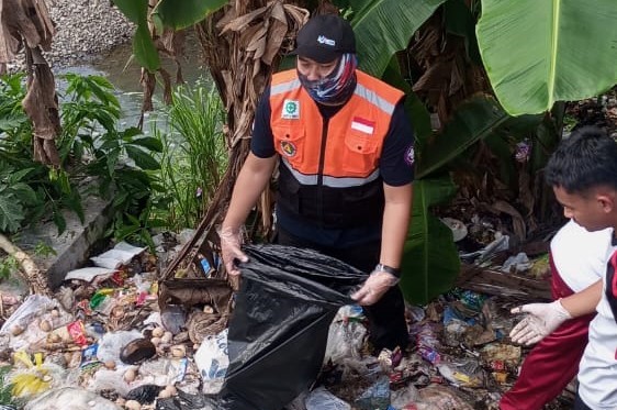 Peringati World Cleanup Day, Kwarran Kertanegara Gelar Bersih Desa