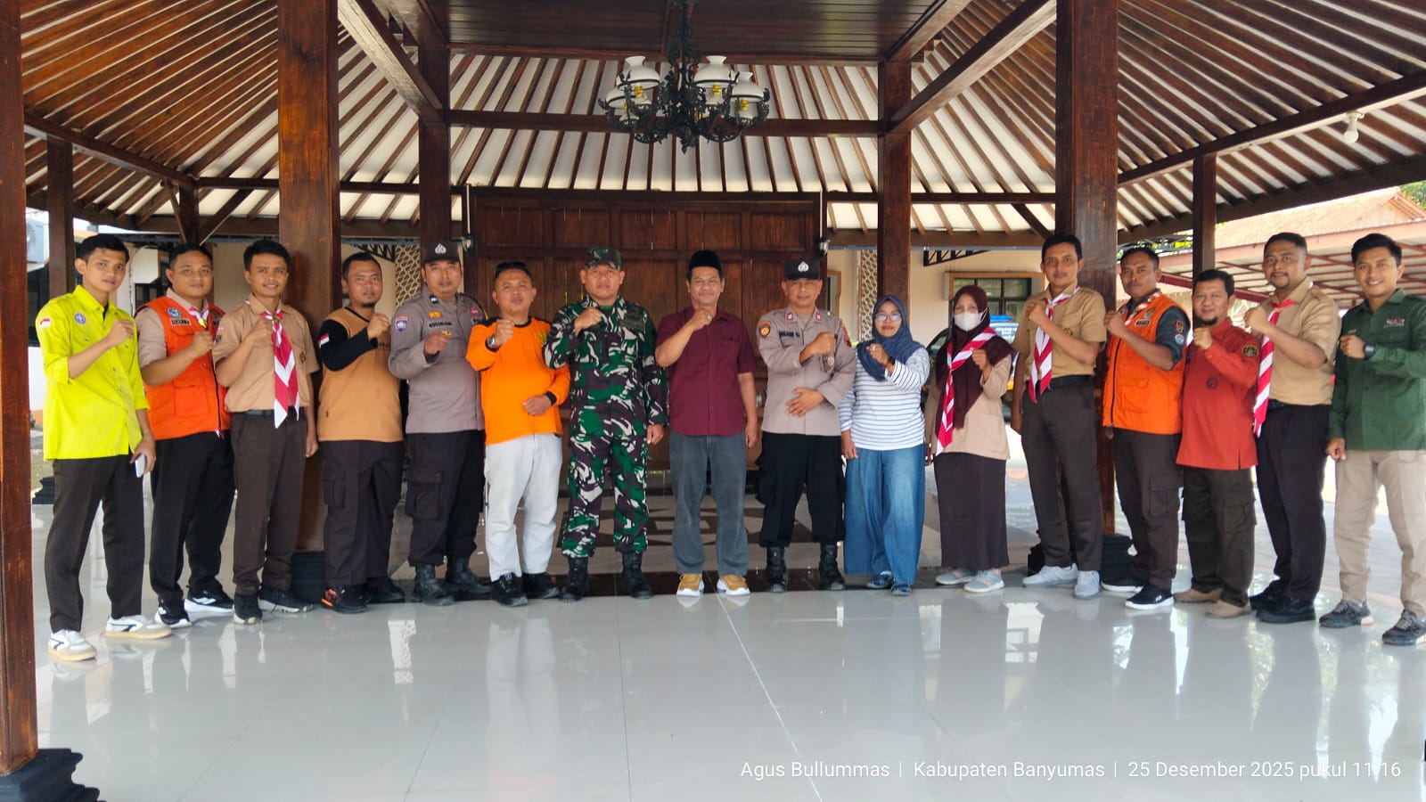Sinergi Lintas Sektoral: Pramuka Peduli Lumbir Perkuat Pengamanan Jalur Selatan di Posko Nataru 2025
