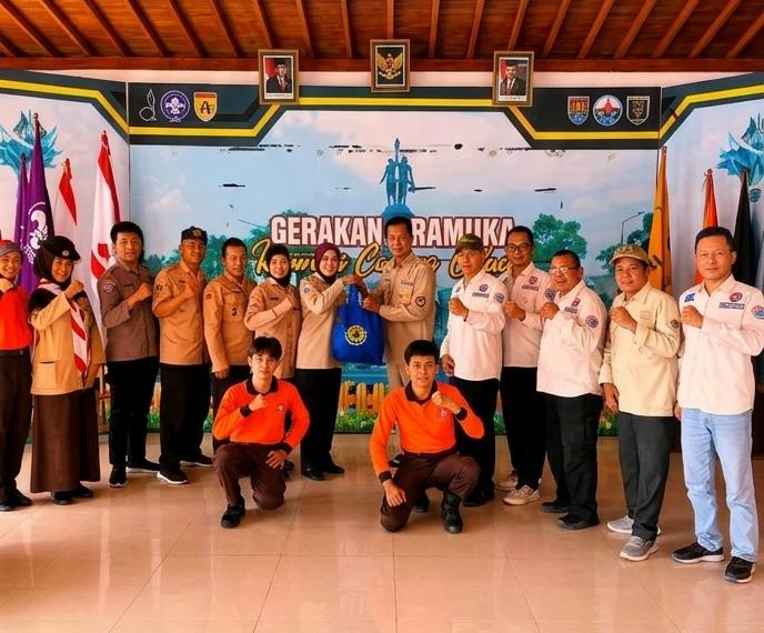 Pramuka Jateng Salurkan Bantuan Logistik untuk Korban Longsor Majenang Cilacap