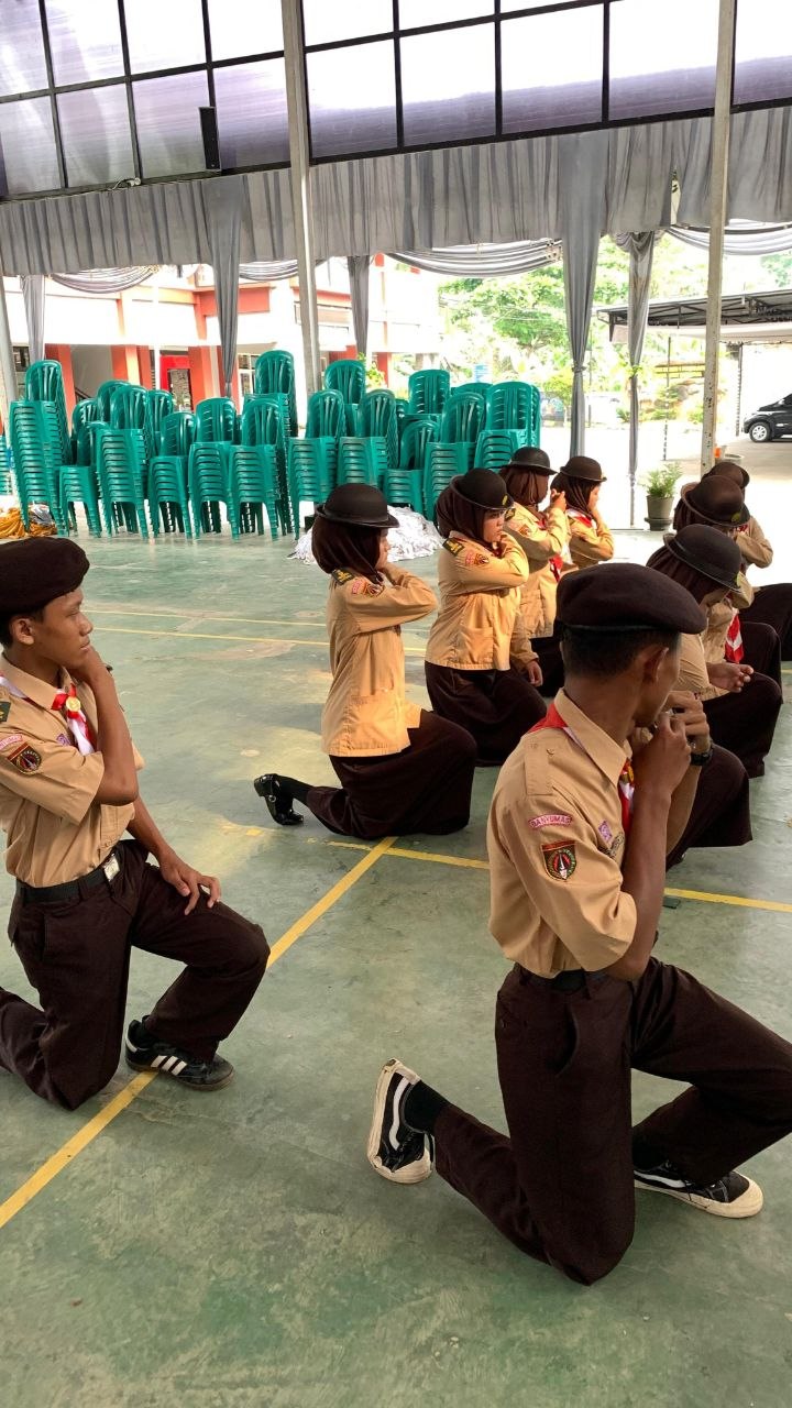 Ambalan Kyai Modjo – Nyi Ageng Serang SMK Negeri 1 Purwojati Gelar Pelantikan Bantara Penuh Semangat dan Kebersamaan