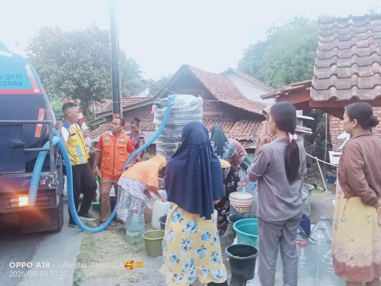 Sinergi Pramuka dan BWS Citanduy Pasok 10.000 Liter Air Bersih untuk Ratusan Warga Cingebul
