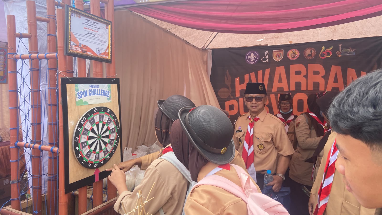 Ka Mabiran Purwojati Kunjungi Stand Kwarran Purwojati di Festival Pramuka Banyumas